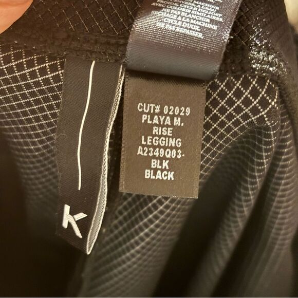 Koral Playa Mid Rise Textured Mesh Panel Legging in Black- Size Medium - Picture 9 of 9